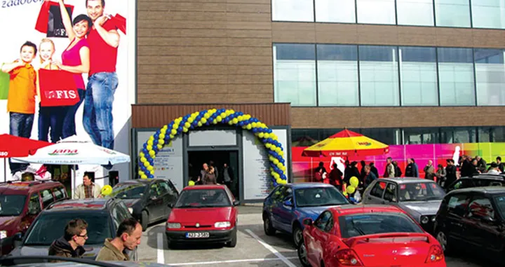 Zbog dojave o bombi evakuisan tržni centar FIS u Sarajevu