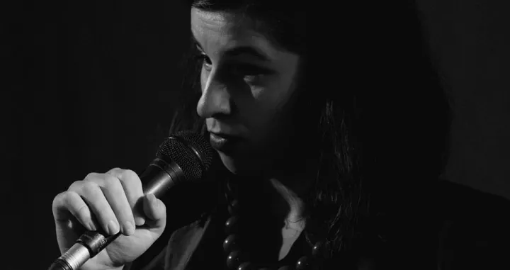 Osvrt: Digni poklopac &scaron;koljke, Adame!