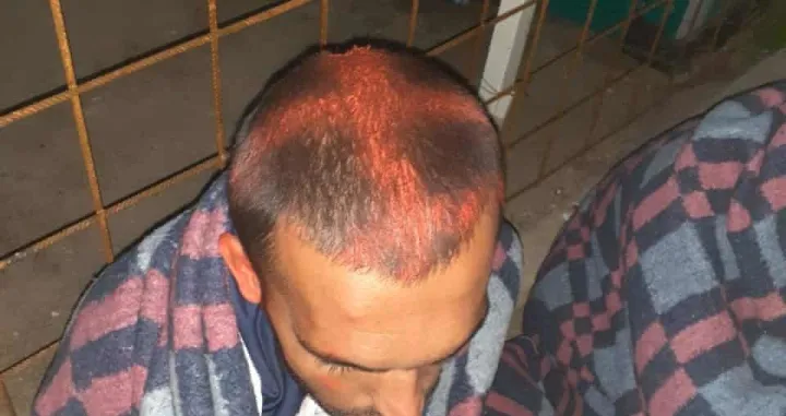 Objavljeni &scaron;okantni prizori iz Hrvatske, policija migrantima sprejem crta krstove na glavi