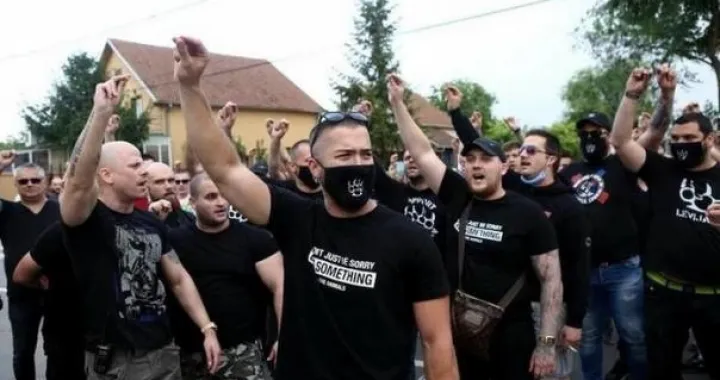 Deutsche Welle: Kako SNS mobiliše ksenofobiju preko ultradesničara i vojske Srbije