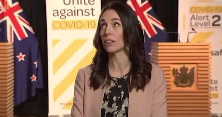 (VIDEO) Novozelandska premijerka gostovala na televiziji u trenutku snažnog potresa