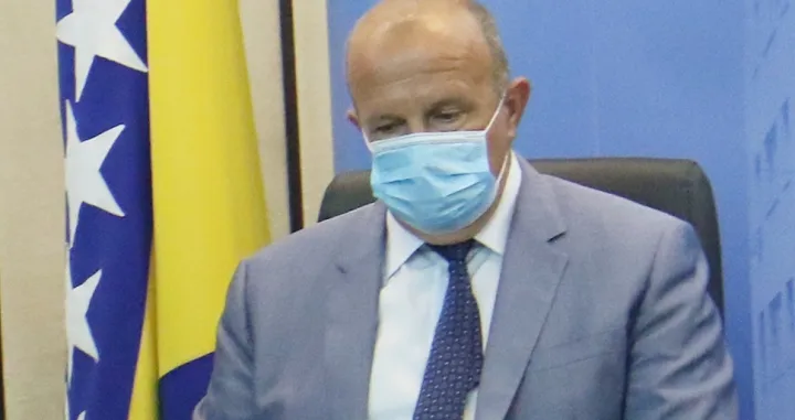 Koronavirus ne jenjava: U FBiH zabilježeno 128 novih slučajeva, tri nova smrtna slučaja