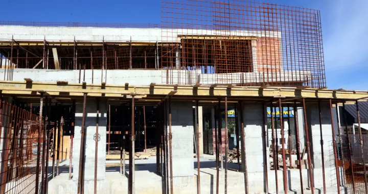 (VIDEO) Vi&scaron;e od tri decenije se čeka na prvi krematorij u BiH: Gradnja na Vlakovu je napokon počela i - stala!