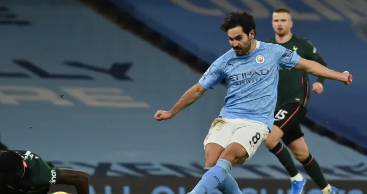 (VIDEO) Ponižen i pregažen: Gundogan serijom driblinga ''polomio kičmu'' defanzivcu Spursa