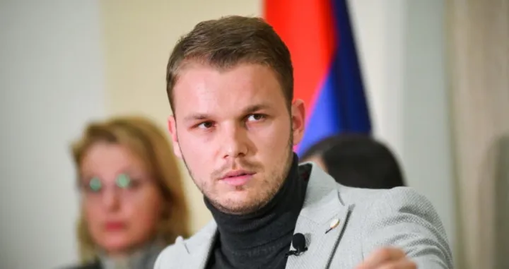 Stanivuković odgovorio na prozivke: Ne boli ih &scaron;to sam na planini, boli ih s kim bih se mogao sastati