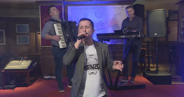 Muzički sat: Mini koncert Sanela Smole