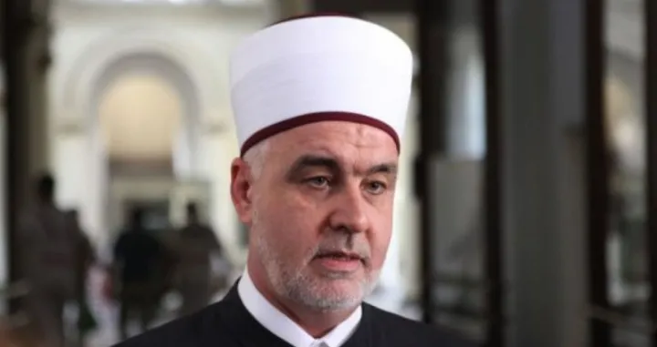 (VIDEO) Ramazanska poruka reisu-l-uleme IZ u BiH Huseina ef. Kavazovića: Budemo darežljivi i plemeniti, budimo strpljivi i pribrani