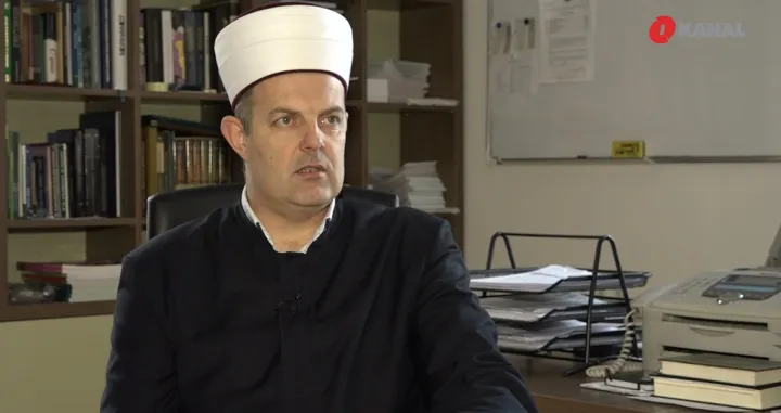 (VIDEO) Poruke i pouke - Sadik ef. Fazlagić: Zekat uvećava, a ne umanjuje čovjekov imetak