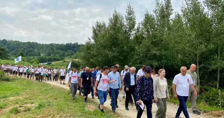 Otpravnica poslova Ambasade SAD u BiH danas se pridružila učesnicima Mar&scaron;a mira: Nikada ne smijemo zaboraviti mračnu historiju Srebrenice