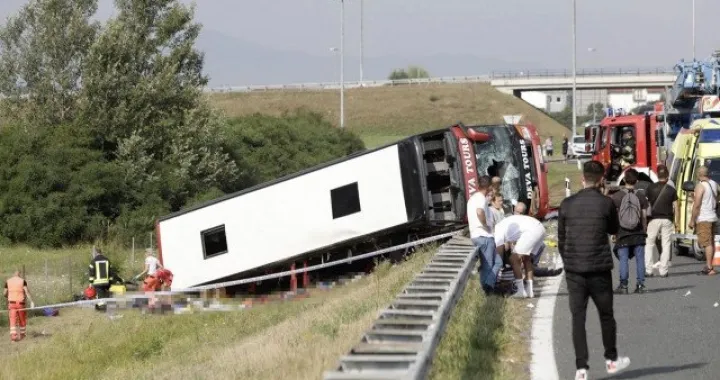 Zaspao na trenutak! / Uhapšen vozač autobusa nakon nesreće u kojoj je poginulo deset osoba