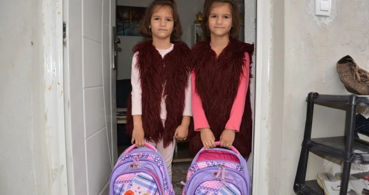 Prvačići spremni za &scaron;kolsko zvono / Ruksaci i &scaron;kolski pribor za one kojima je pomoć potrebna: Radujemo se odlasku u &scaron;kolu, najvi&scaron;e volimo crtati