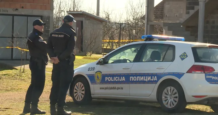 Brčak provalio u kuću pa je zapalio