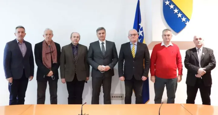 Zvizdić s predstavnicima Udruženja generala BiH: Zaštita države i državnih institucija su najvažniji prioritet