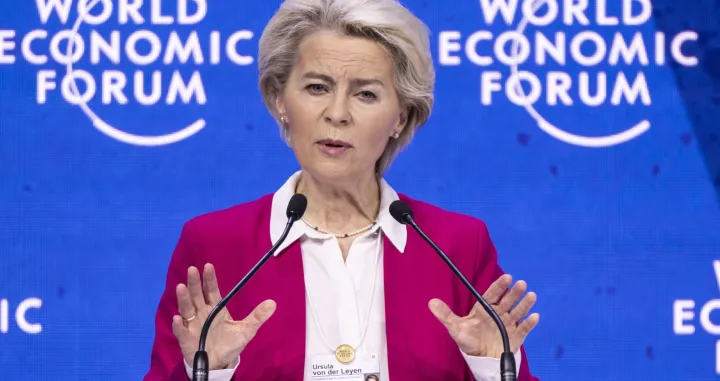 epa09971135 Ursula von der Leyen, President of the European Commission addresses a plenary session during the 51st annual meeting of the World Economic Forum, WEF, in Davos, Switzerland, 24 May 2022. The forum has been postponed due to the COVID-19 pandemic and was rescheduled to early summer. The meeting brings together entrepreneurs, scientists, corporate and political leaders in Davos under the topic 'History at a Turning Point: Government Policies and Business Strategies' from 22 to 26 May 2022. EPA/LAURENT GILLIERON/Laurent Gillieron