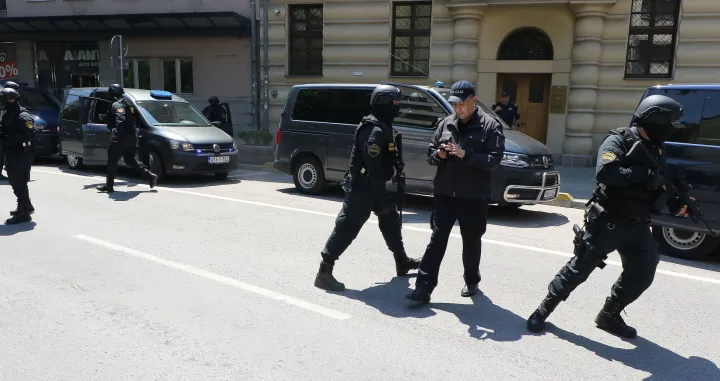 Tužila&scaron;tvo KS Darko Elez je napustio zgradu uz velike mjere osiguranja./Senad Gubelić