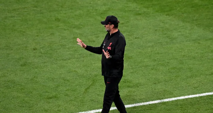 epa09983026 Liverpool's head coach Juergen Klopp reacts during the UEFA Champions League final between Liverpool FC and Real Madrid at Stade de France in Saint-Denis, near Paris, France, 28 May 2022. EPA/FILIP SINGER