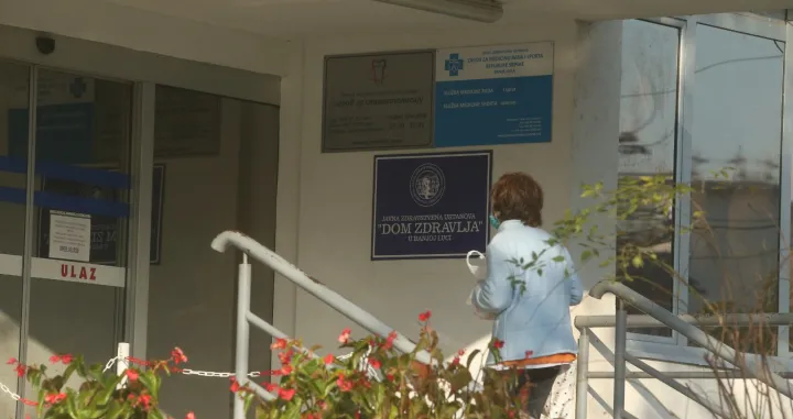 dom zdravlja banja luka/