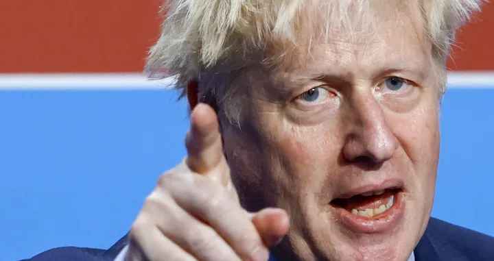 epa10043375 British Prime Minister Boris Johnson addresses a press conference during the second and last day of the NATO Summit at the IFEMA Convention Center, in Madrid, Spain, 30 June 2022. Heads of State and Government from NATO's member countries and key partners are gathering in Madrid to discuss important issues facing the Alliance and endorse NATO's new Strategic Concept, the Organization said. Spain is hosting the 2022 NATO Summit coinciding with the 40th anniversary of its accession to NATO. EPA/SERGIO PEREZ/Sergio Perez