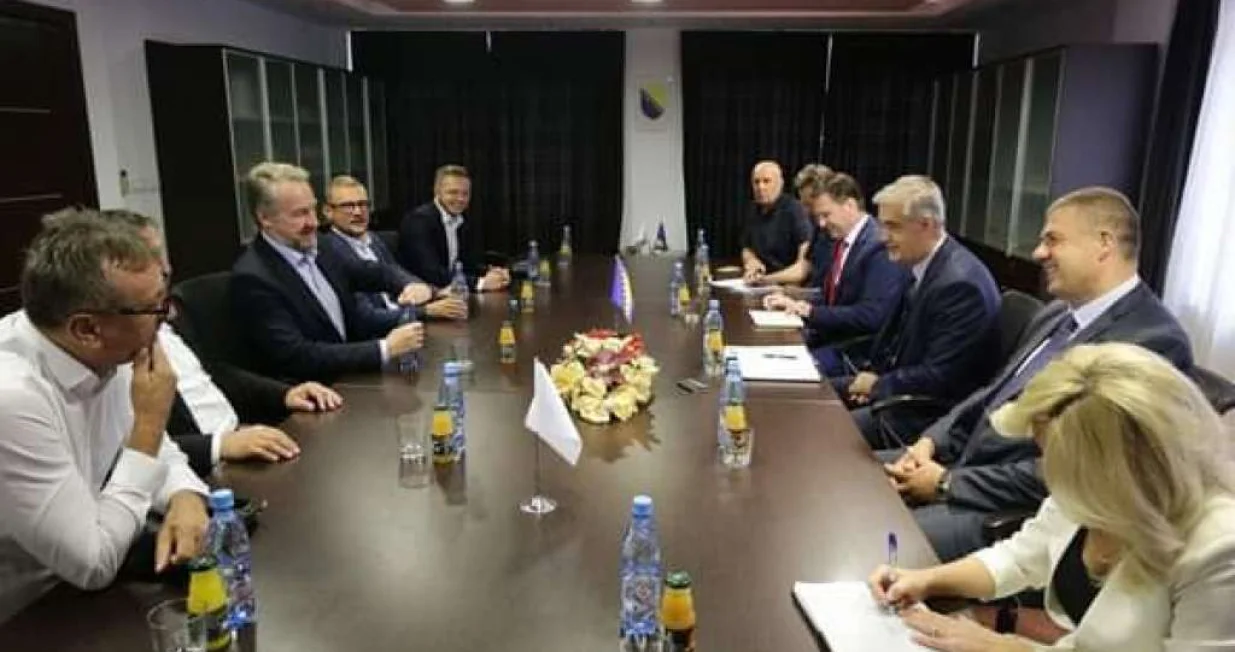 Bakir Izetbegović u Bihaću/Fena/