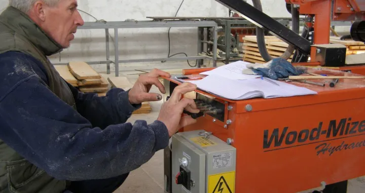 OLYMPUS DIGITAL CAMERA/