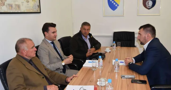 Delić sa predstavnicima Udruženja peradara fena/