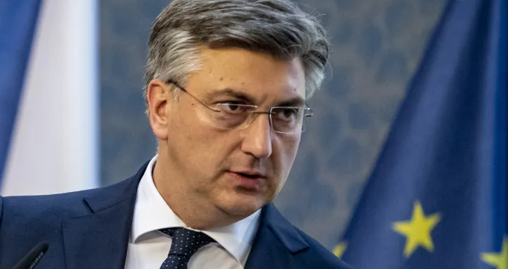 epa10057014 Croatian Prime Minister Andrej Plenkovic talks at a press conference with Czech Prime Minister Petr Fiala, after their meeting in Prague, Czech Republic, 07 July 2022. EPA/MARTIN DIVISEK/Martin Divisek