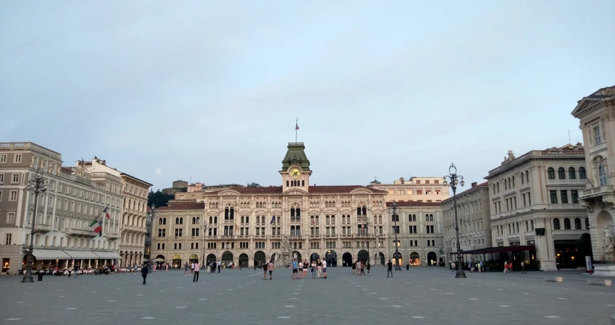 Impresivna Piazza Unit&agrave; d'Italia Foto: Nisad Selimović