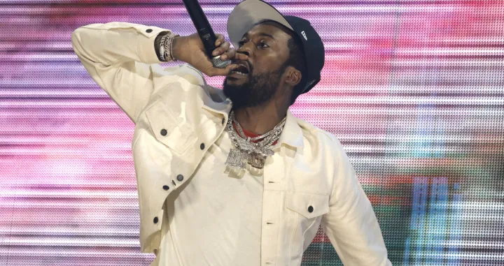 epa09489322 US rapper Meek Mill performs during the Global Citizen Live Festival in Central Park in New York, USA, 25 September 2021. The 2021 Global Citizen Festival took place in various cities around the world and was organized to raise awareness on the urgent needs of developing countries. EPA/Peter Foley/Peter Foley