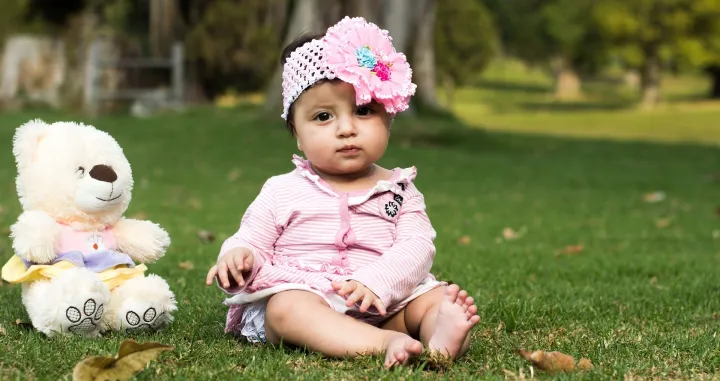 beba, djevojčica, traka za glavu/Pixabay