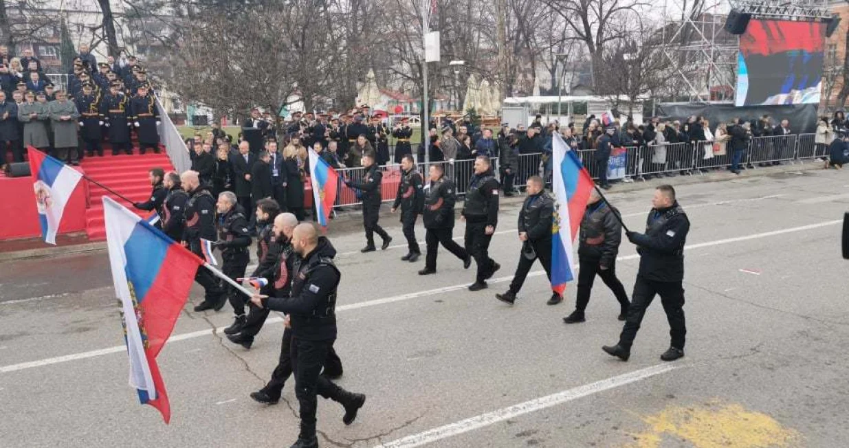 Noćni vukovi na svečanom defileu u Banjoj Luci/Goran Dakić