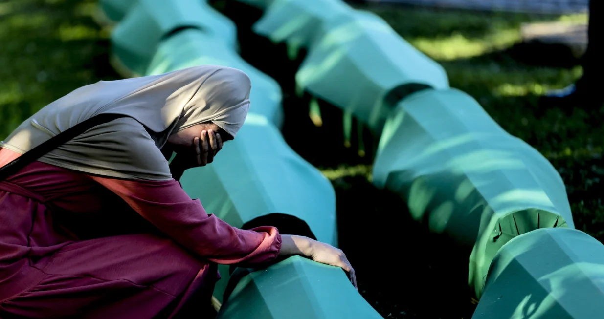 Srebrenica, Potočari, 11. juli, 2022. dženaza žrtvama genocida, porodice /Anadolija/Samir Jordamovic