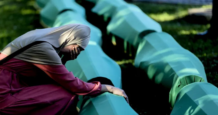 Srebrenica, Potočari, 11. juli, 2022. dženaza žrtvama genocida, porodice /Anadolija/Samir Jordamovic