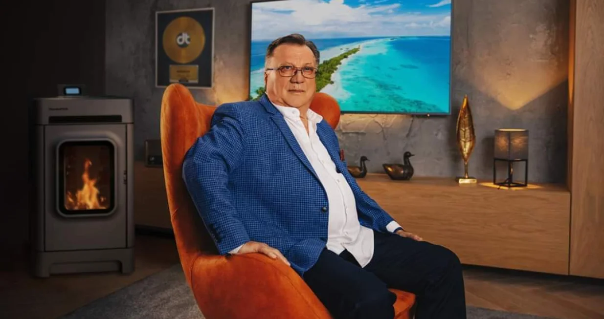 Halid Bešlić, pjevač/