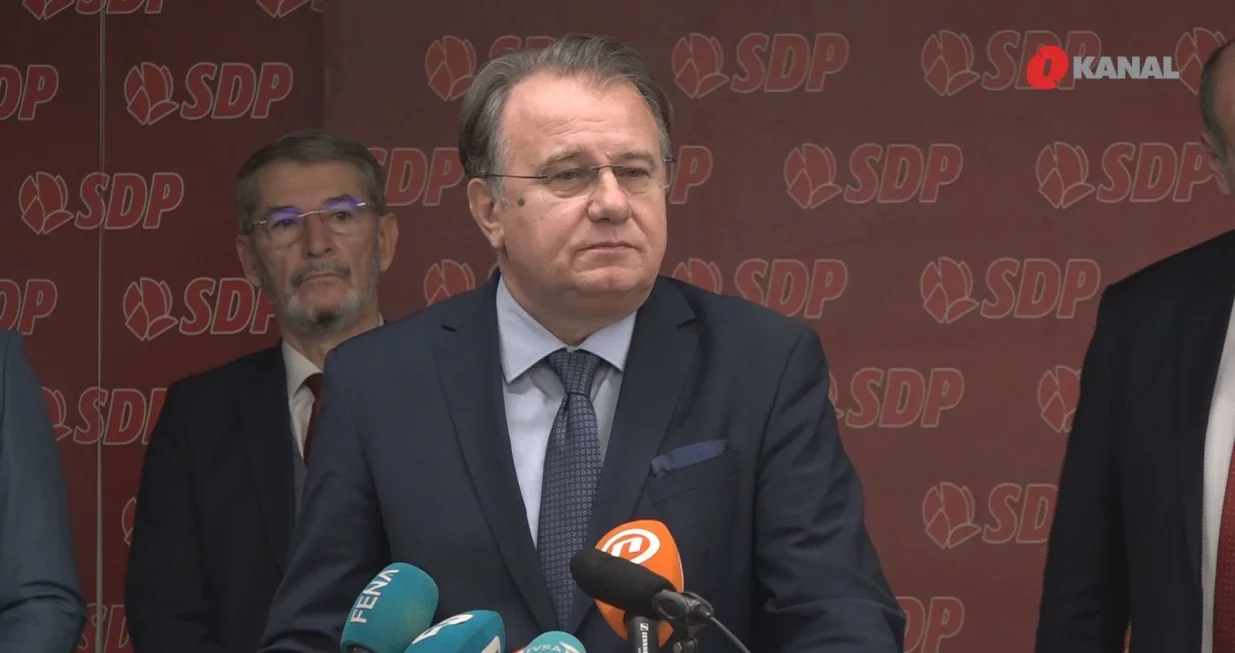 Nermin Nik&scaron;ić/