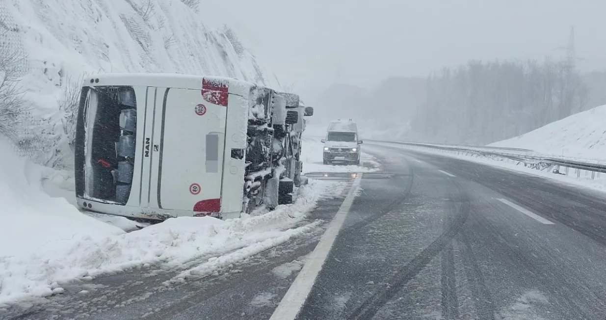 Autobus je imao albanske oznake/Jutarnji.hr/