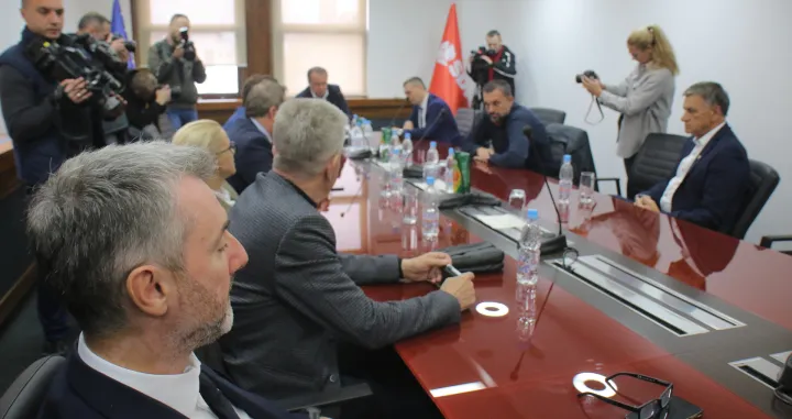 Sastanak opzicionih stranaka u centrali sdp/Senad Gubelić