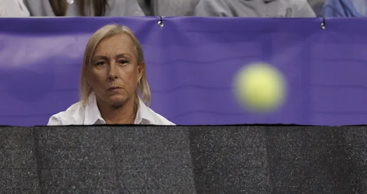 epa10289043 Former Women's tennis champion Martina Navratilova takes in the action between Caroline Garcia of France and Daria Kasatkina of Russia during their semifinal match of the WTA Finals held at Dickies Arena in Fort Worth, Texas, USA, 05 November 2022. The WTA Finals runs through 08 November 2022. EPA/CJ GUNTHER
