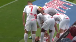 Drama na utakmici RB Leipzig - FC Augsburg<br>Kevin Kampl