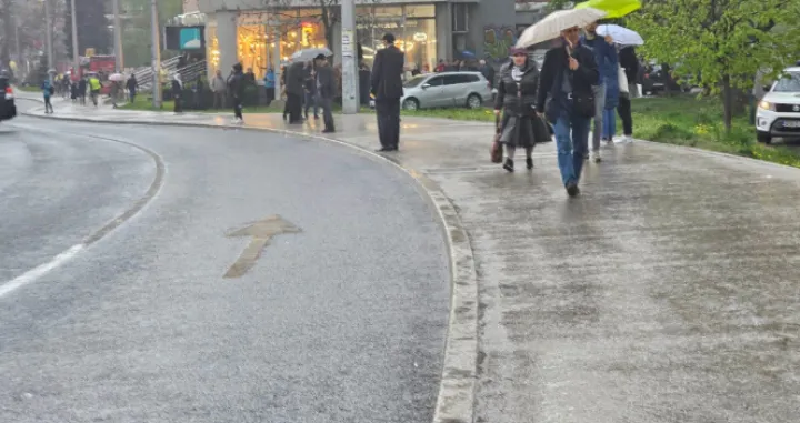 Građani se razilaze/Avaz/