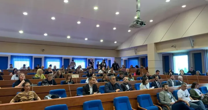 Rasprava o izmjenama Krivičnog zakonika RS, novinari/