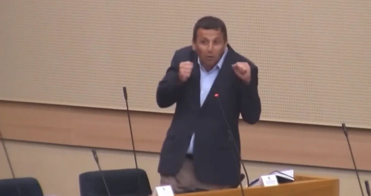 Neboj&scaron;a Vukanović ko Holyfield/