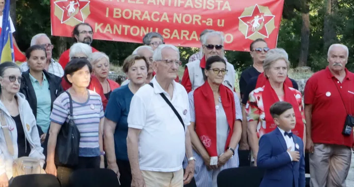 Proslava 27. jula, Dan ustanka naroda BiH i 75 godina djelovanja SABNOR-a BiH - polaganje cvijeća na "Spomen park Vraca"/Didier Torche 