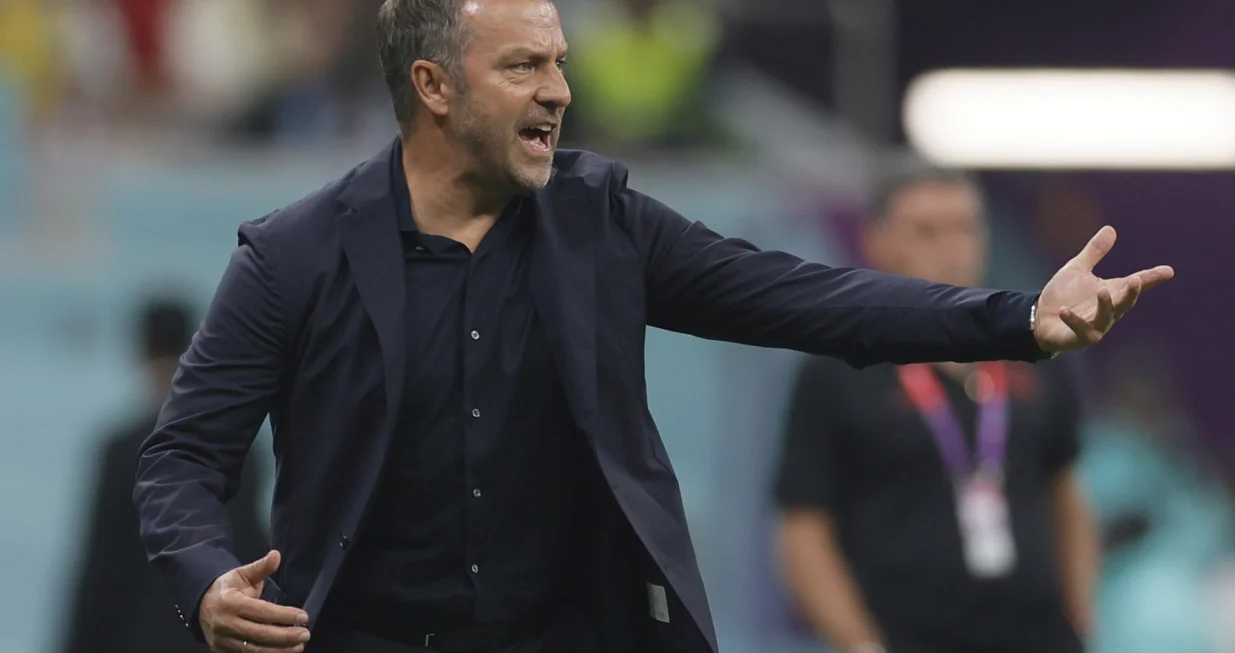 epa10342626 Head coach of Germany, Hansi Flick reacts during the FIFA World Cup 2022 group E soccer match between Costa Rica and Germany at Al Bayt Stadium in Al Khor, Qatar, 01 December 2022. EPA/Ronald Wittek