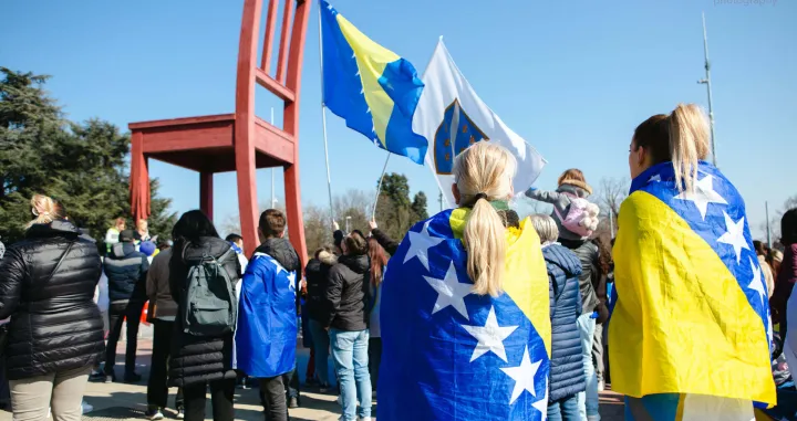 Zastava BiH, Dan nezavisnosti BiH i Dan zahvalnosti u Ženevi, Echo iz Bosne/Ioan Nicolau