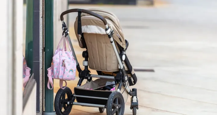 Roditelji u Finskoj, Švedskoj, Danskoj, Islandu i Rusiji često puštaju svoje bebe da spavaju napolju same. Kredit za sliku: Sergiy1975/Shutterstock.com/