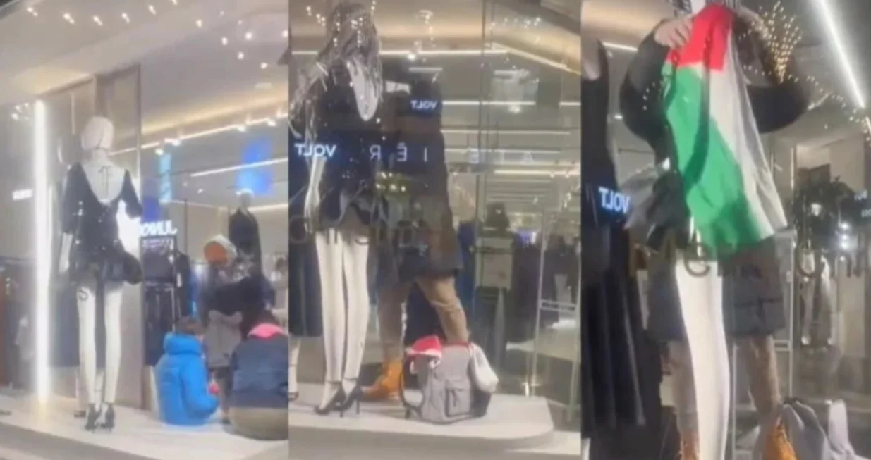 Muškarac iz Sarajeva ušao u Zaru i ogrnuo lutku palestinskom zastavom/Tiktok/emirapendek2