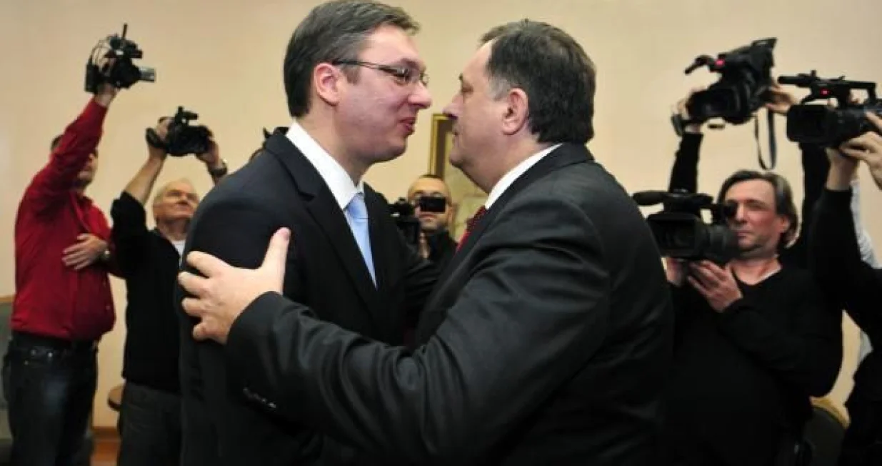 Zagrljaj pred poljubac/