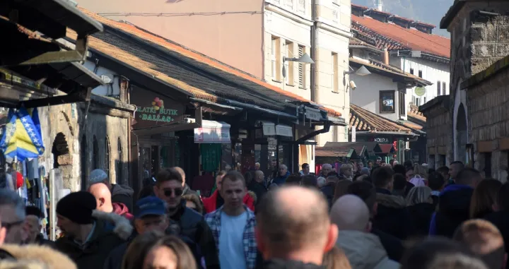 Anadolija/ Turisti ''okupirali'' Sarajevo pred doček Nove godine/