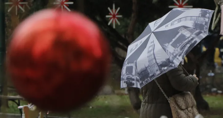 Kiša januar kišobrani/Senad Gubelić