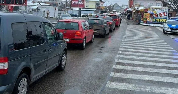 gužva granica granični prelaz gradiška<br>Srpskainfo/